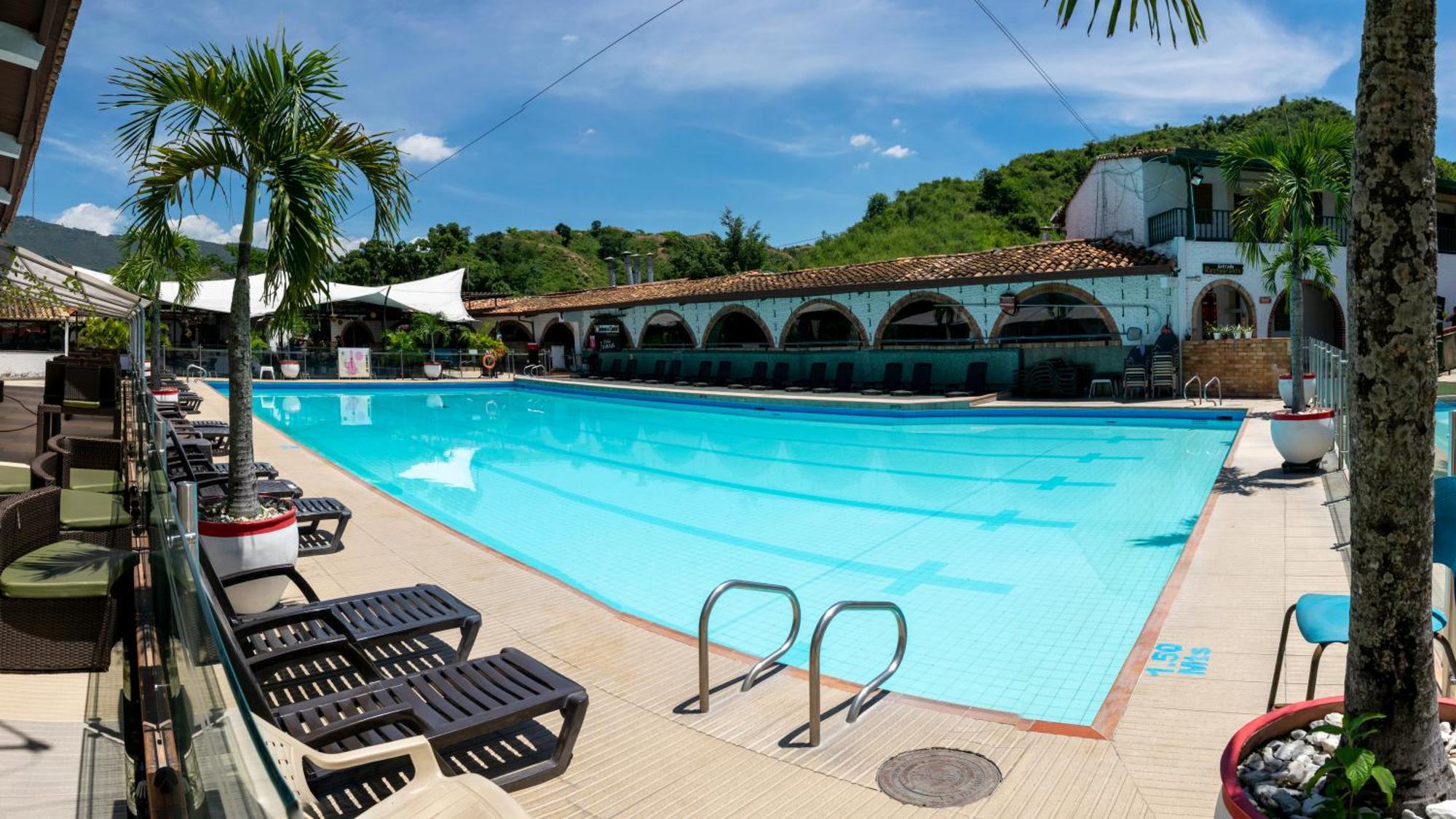 Hotel San Juan Internacional Girón Zewnętrze zdjęcie