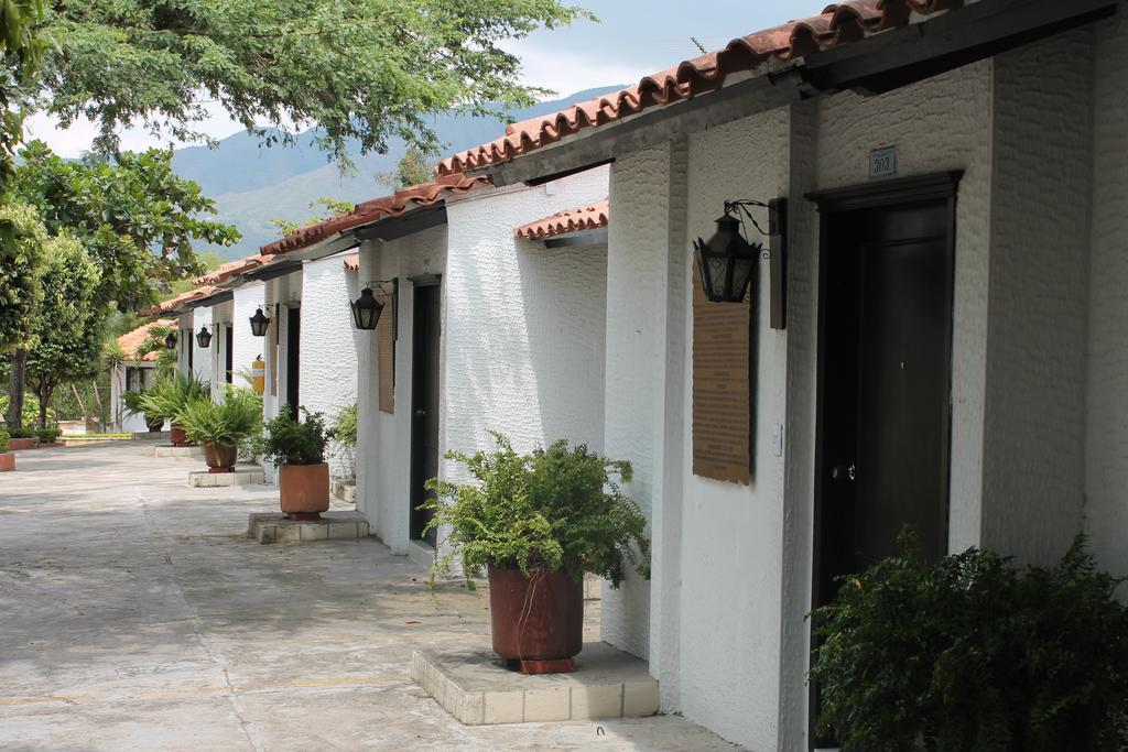 Hotel San Juan Internacional Girón Zewnętrze zdjęcie